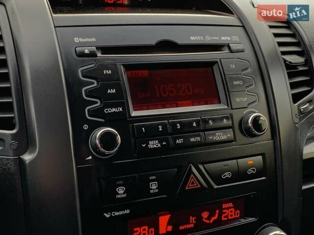 Черный Киа Соренто, объемом двигателя 2.2 л и пробегом 430 тыс. км за 9755 $, фото 47 на Automoto.ua