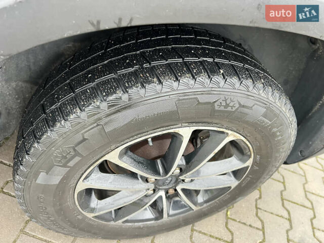 Черный Киа Соренто, объемом двигателя 0 л и пробегом 240 тыс. км за 11300 $, фото 25 на Automoto.ua