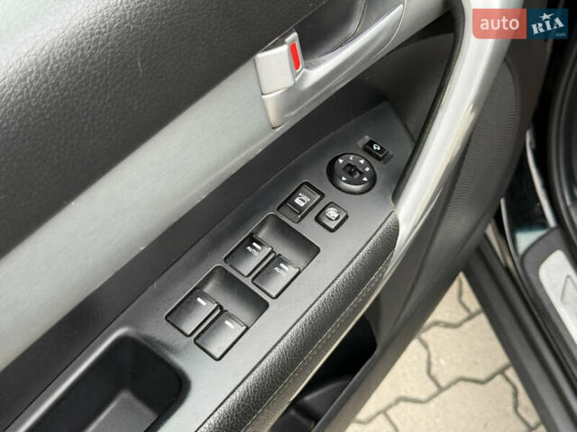 Черный Киа Соренто, объемом двигателя 2.2 л и пробегом 271 тыс. км за 12800 $, фото 17 на Automoto.ua