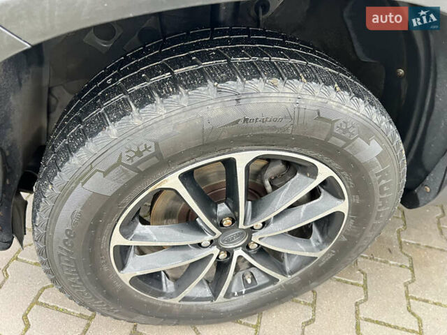 Черный Киа Соренто, объемом двигателя 0 л и пробегом 240 тыс. км за 11300 $, фото 24 на Automoto.ua