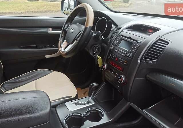 Черный Киа Соренто, объемом двигателя 2.2 л и пробегом 234 тыс. км за 12100 $, фото 39 на Automoto.ua