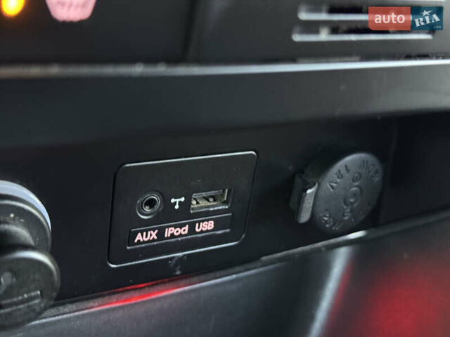 Чорний Кіа Соренто, об'ємом двигуна 2.2 л та пробігом 266 тис. км за 12900 $, фото 54 на Automoto.ua