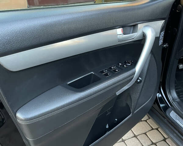 Черный Киа Соренто, объемом двигателя 2.2 л и пробегом 197 тыс. км за 12499 $, фото 41 на Automoto.ua