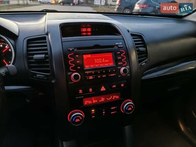 Черный Киа Соренто, объемом двигателя 2.2 л и пробегом 220 тыс. км за 12400 $, фото 60 на Automoto.ua