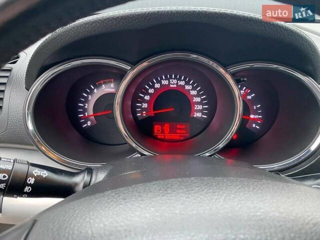 Черный Киа Соренто, объемом двигателя 0 л и пробегом 225 тыс. км за 15700 $, фото 26 на Automoto.ua