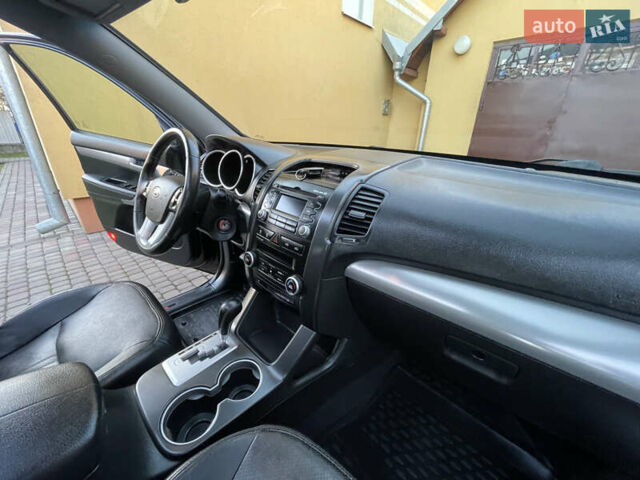 Черный Киа Соренто, объемом двигателя 2.2 л и пробегом 197 тыс. км за 12499 $, фото 58 на Automoto.ua