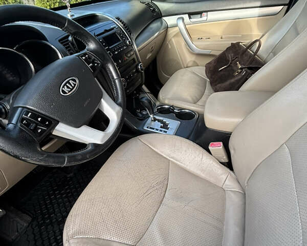 Черный Киа Соренто, объемом двигателя 2.2 л и пробегом 279 тыс. км за 11900 $, фото 23 на Automoto.ua