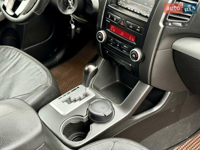 Черный Киа Соренто, объемом двигателя 2.2 л и пробегом 271 тыс. км за 12800 $, фото 23 на Automoto.ua