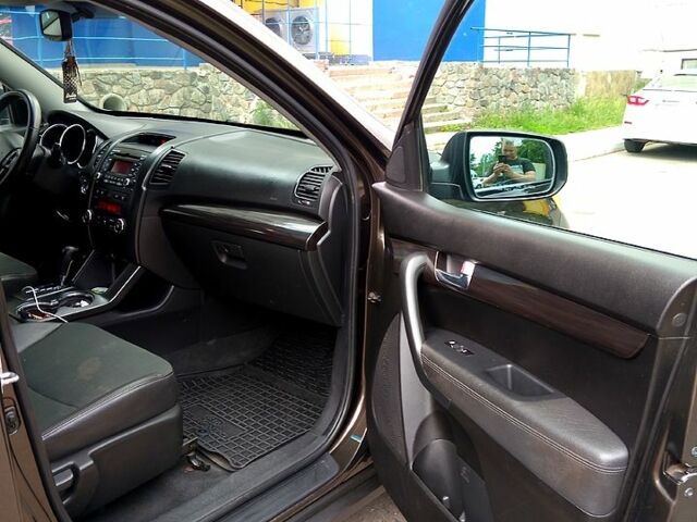 Черный Киа Соренто, объемом двигателя 3.5 л и пробегом 136 тыс. км за 10500 $, фото 1 на Automoto.ua