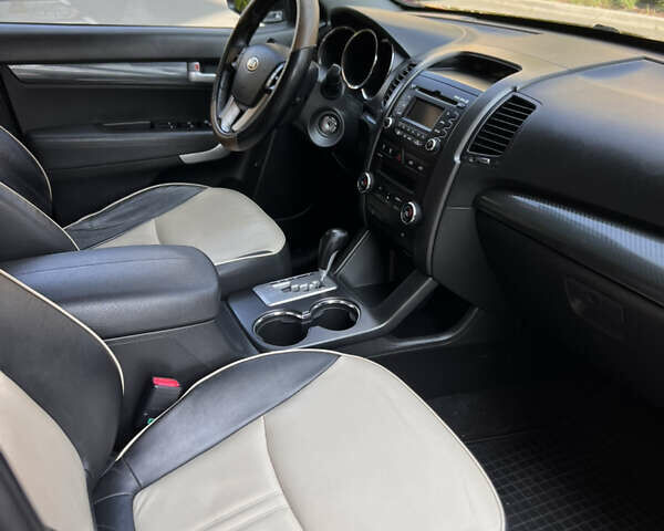 Черный Киа Соренто, объемом двигателя 2.2 л и пробегом 236 тыс. км за 12699 $, фото 31 на Automoto.ua