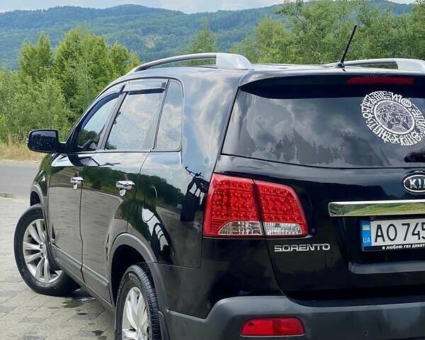Чорний Кіа Соренто, об'ємом двигуна 2.2 л та пробігом 283 тис. км за 13500 $, фото 4 на Automoto.ua