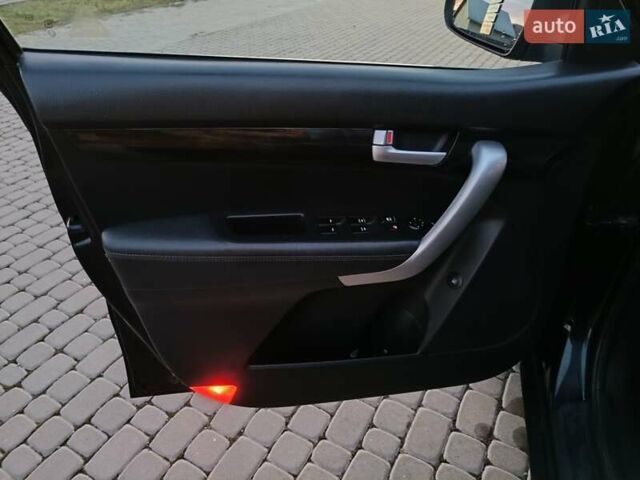 Черный Киа Соренто, объемом двигателя 2.2 л и пробегом 220 тыс. км за 12400 $, фото 49 на Automoto.ua