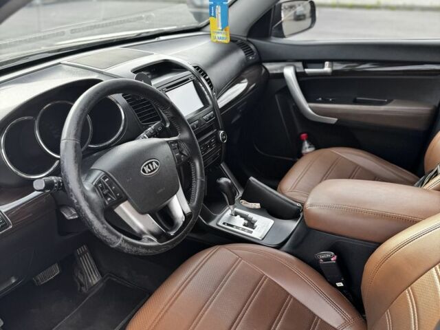 Черный Киа Соренто, объемом двигателя 2.2 л и пробегом 275 тыс. км за 11400 $, фото 13 на Automoto.ua