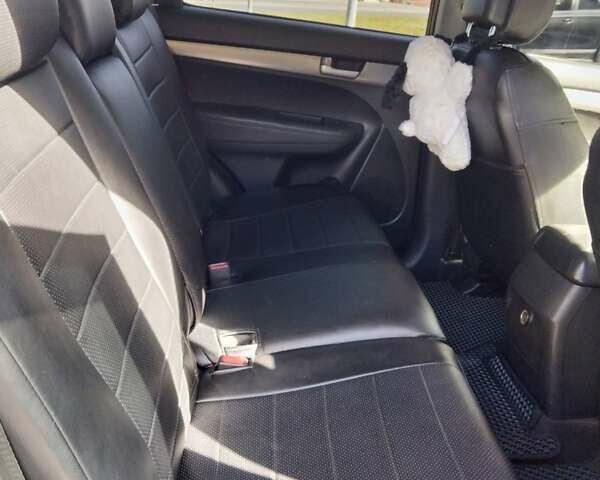 Чорний Кіа Соренто, об'ємом двигуна 2.36 л та пробігом 246 тис. км за 11500 $, фото 20 на Automoto.ua