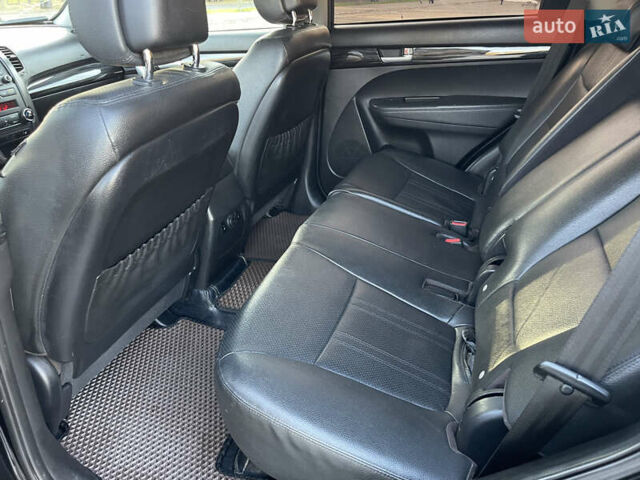 Черный Киа Соренто, объемом двигателя 2.2 л и пробегом 243 тыс. км за 12990 $, фото 16 на Automoto.ua