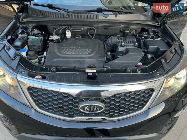 Черный Киа Соренто, объемом двигателя 2.2 л и пробегом 254 тыс. км за 13900 $, фото 46 на Automoto.ua