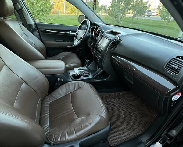 Черный Киа Соренто, объемом двигателя 2.2 л и пробегом 260 тыс. км за 14100 $, фото 12 на Automoto.ua