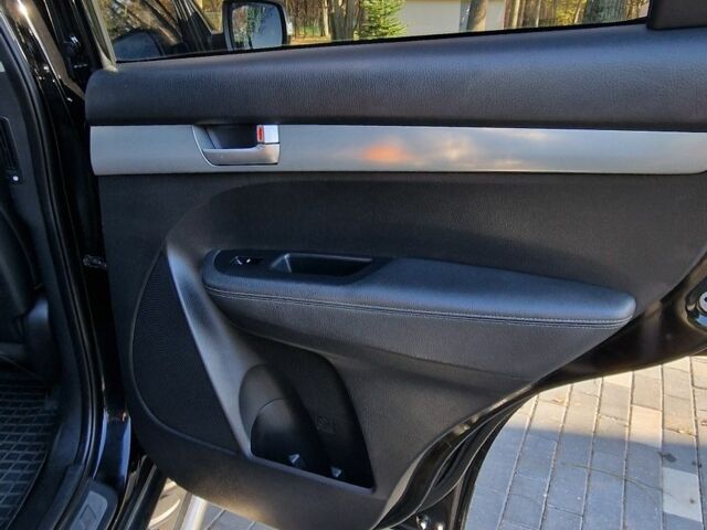 Черный Киа Соренто, объемом двигателя 0 л и пробегом 254 тыс. км за 13800 $, фото 12 на Automoto.ua