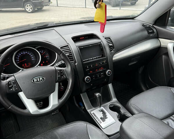 Черный Киа Соренто, объемом двигателя 2.2 л и пробегом 255 тыс. км за 13700 $, фото 29 на Automoto.ua