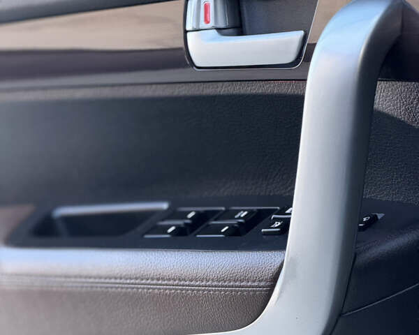 Чорний Кіа Соренто, об'ємом двигуна 2.2 л та пробігом 266 тис. км за 12850 $, фото 45 на Automoto.ua