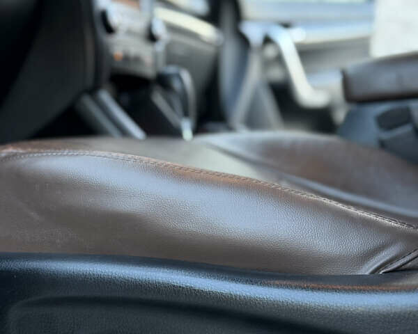 Чорний Кіа Соренто, об'ємом двигуна 2.2 л та пробігом 266 тис. км за 12900 $, фото 45 на Automoto.ua