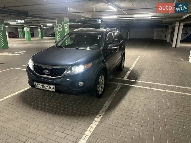 Чорний Кіа Соренто, об'ємом двигуна 2.4 л та пробігом 260 тис. км за 11000 $, фото 13 на Automoto.ua