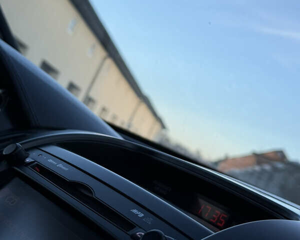 Чорний Кіа Соренто, об'ємом двигуна 2.2 л та пробігом 266 тис. км за 12850 $, фото 34 на Automoto.ua