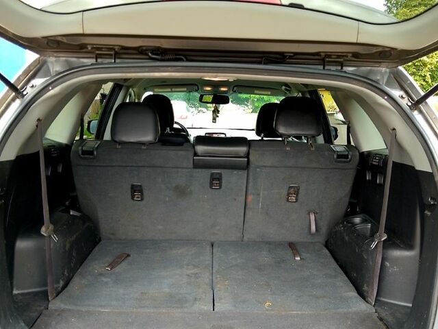 Черный Киа Соренто, объемом двигателя 3.5 л и пробегом 136 тыс. км за 10500 $, фото 3 на Automoto.ua