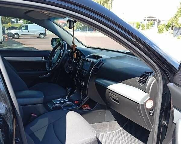 Черный Киа Соренто, объемом двигателя 2.2 л и пробегом 235 тыс. км за 12850 $, фото 11 на Automoto.ua