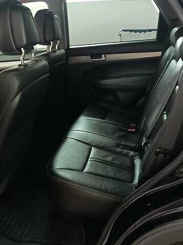 Черный Киа Соренто, объемом двигателя 2.2 л и пробегом 200 тыс. км за 12500 $, фото 5 на Automoto.ua