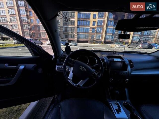 Черный Киа Соренто, объемом двигателя 2.2 л и пробегом 254 тыс. км за 13900 $, фото 11 на Automoto.ua