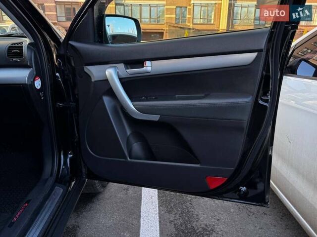 Черный Киа Соренто, объемом двигателя 2.2 л и пробегом 254 тыс. км за 13900 $, фото 14 на Automoto.ua