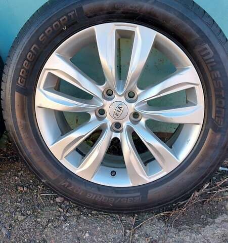 Черный Киа Соренто, объемом двигателя 2.2 л и пробегом 254 тыс. км за 13900 $, фото 41 на Automoto.ua