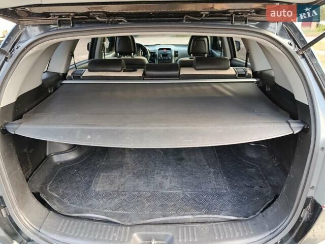 Черный Киа Соренто, объемом двигателя 2.2 л и пробегом 282 тыс. км за 12200 $, фото 17 на Automoto.ua