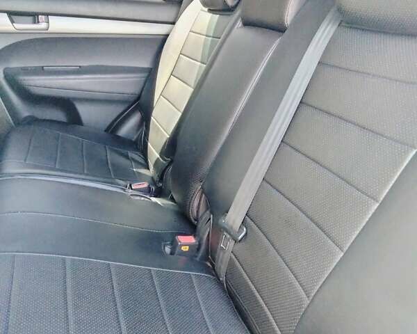 Чорний Кіа Соренто, об'ємом двигуна 2.36 л та пробігом 246 тис. км за 11500 $, фото 19 на Automoto.ua