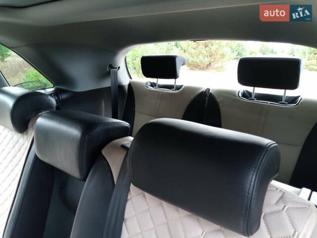 Черный Киа Соренто, объемом двигателя 2.2 л и пробегом 123 тыс. км за 13800 $, фото 7 на Automoto.ua