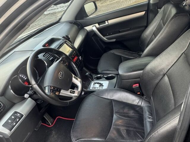 Черный Киа Соренто, объемом двигателя 2.2 л и пробегом 231 тыс. км за 14200 $, фото 4 на Automoto.ua