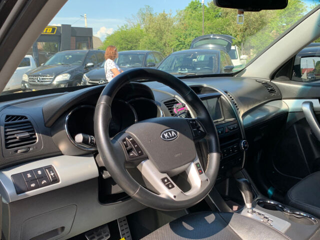 Черный Киа Соренто, объемом двигателя 2.2 л и пробегом 257 тыс. км за 13850 $, фото 7 на Automoto.ua