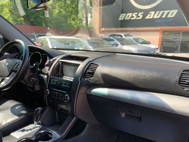 Черный Киа Соренто, объемом двигателя 2.2 л и пробегом 257 тыс. км за 13850 $, фото 19 на Automoto.ua