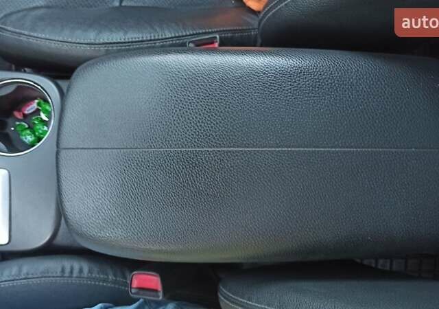 Черный Киа Соренто, объемом двигателя 2.2 л и пробегом 243 тыс. км за 14200 $, фото 8 на Automoto.ua