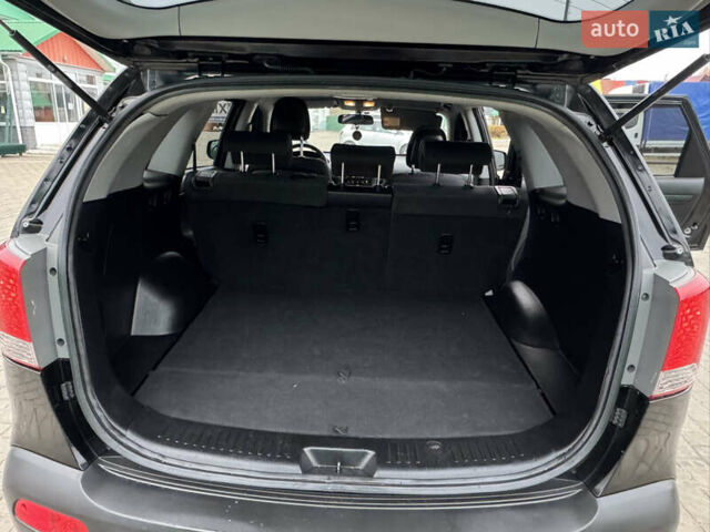 Чорний Кіа Соренто, об'ємом двигуна 2.2 л та пробігом 247 тис. км за 11250 $, фото 41 на Automoto.ua