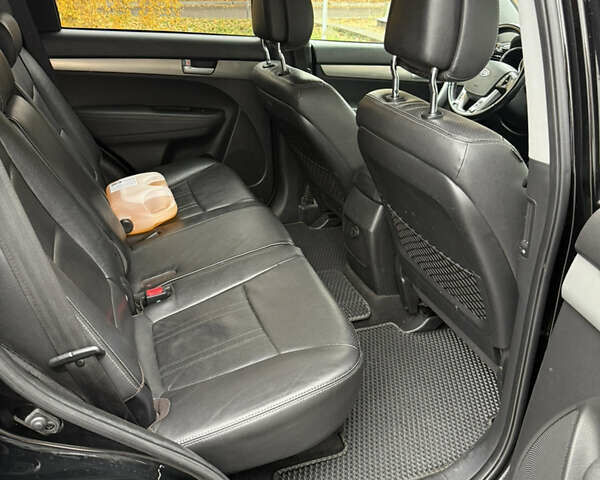 Чорний Кіа Соренто, об'ємом двигуна 2.2 л та пробігом 284 тис. км за 12900 $, фото 7 на Automoto.ua