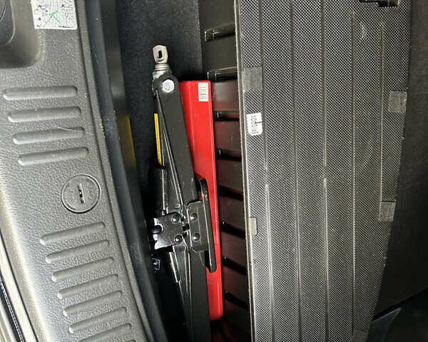 Черный Киа Соренто, объемом двигателя 2.2 л и пробегом 215 тыс. км за 13700 $, фото 32 на Automoto.ua