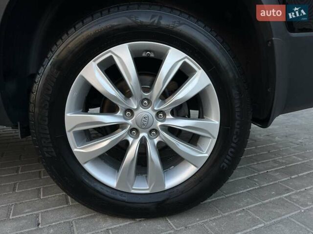 Черный Киа Соренто, объемом двигателя 2.4 л и пробегом 186 тыс. км за 13800 $, фото 19 на Automoto.ua