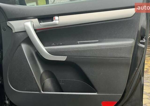 Черный Киа Соренто, объемом двигателя 2.2 л и пробегом 173 тыс. км за 13448 $, фото 55 на Automoto.ua