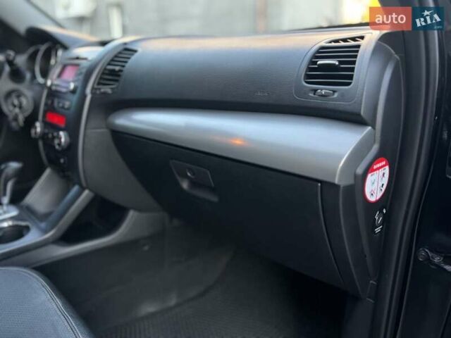 Черный Киа Соренто, объемом двигателя 2.4 л и пробегом 186 тыс. км за 13800 $, фото 35 на Automoto.ua