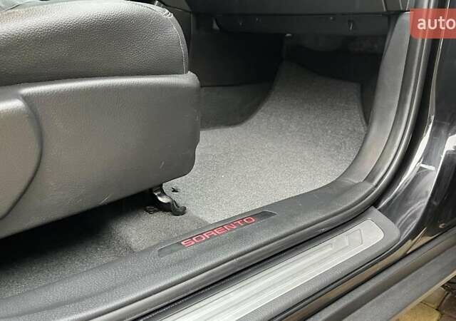 Черный Киа Соренто, объемом двигателя 2.2 л и пробегом 173 тыс. км за 13448 $, фото 54 на Automoto.ua