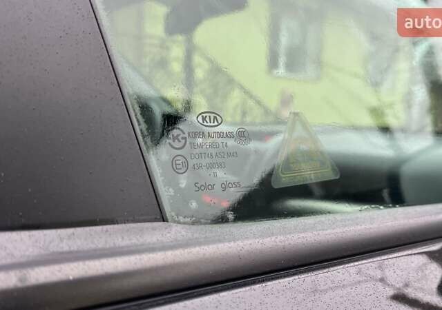 Черный Киа Соренто, объемом двигателя 2.2 л и пробегом 173 тыс. км за 13448 $, фото 17 на Automoto.ua