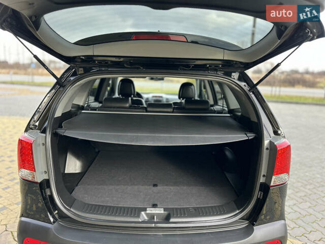 Черный Киа Соренто, объемом двигателя 2.2 л и пробегом 215 тыс. км за 13700 $, фото 33 на Automoto.ua