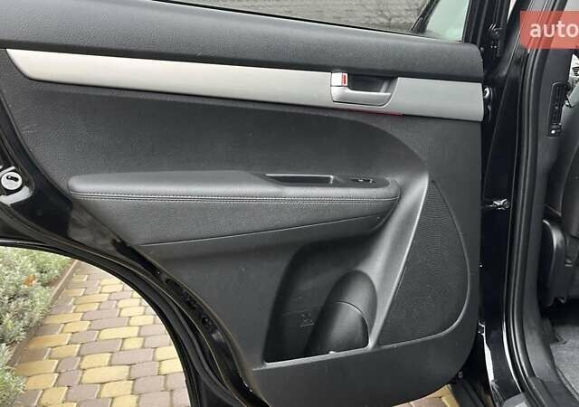 Черный Киа Соренто, объемом двигателя 2.2 л и пробегом 173 тыс. км за 13448 $, фото 60 на Automoto.ua